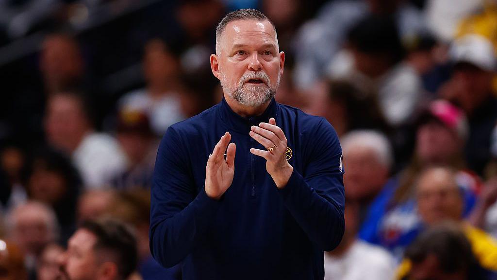 🚨 Nuggets Shock the NBA: Fire Head Coach Michael Malone and GM Calvin Booth Ahead of Playoffs