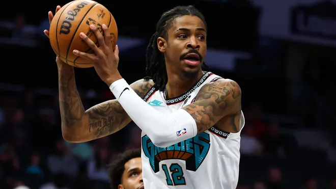 Ja morant suffers apparent ankle injury