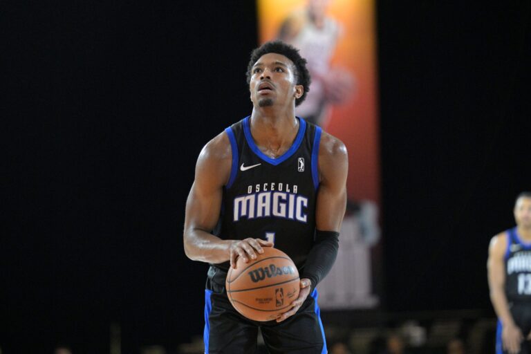 Brandon Williams signs with the Mavericks