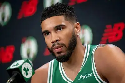 jayson tatum injured in game 1 with wrist injury