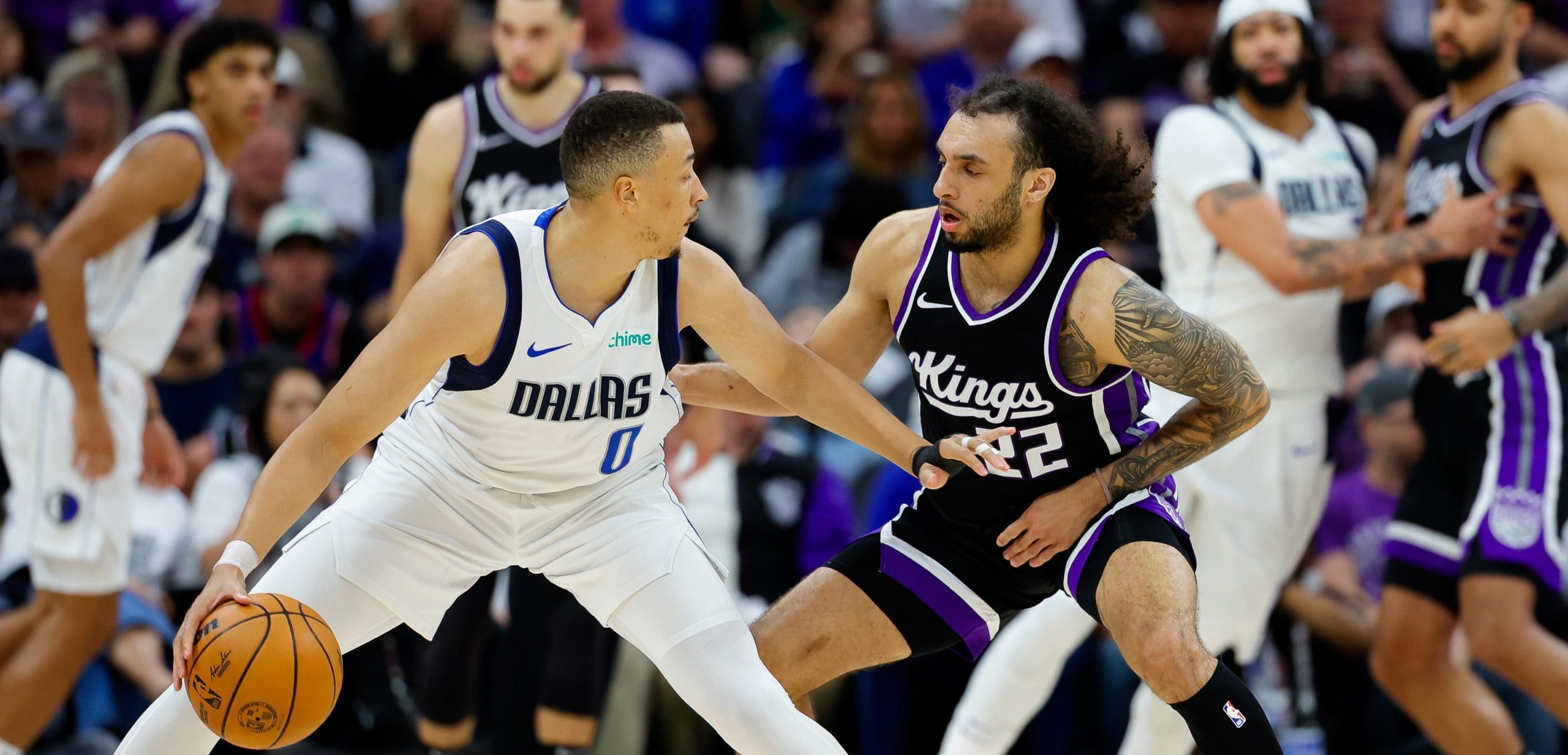 Mavs Rebuild Staff, Re-Sign Exum — But Dinwiddie Heads East