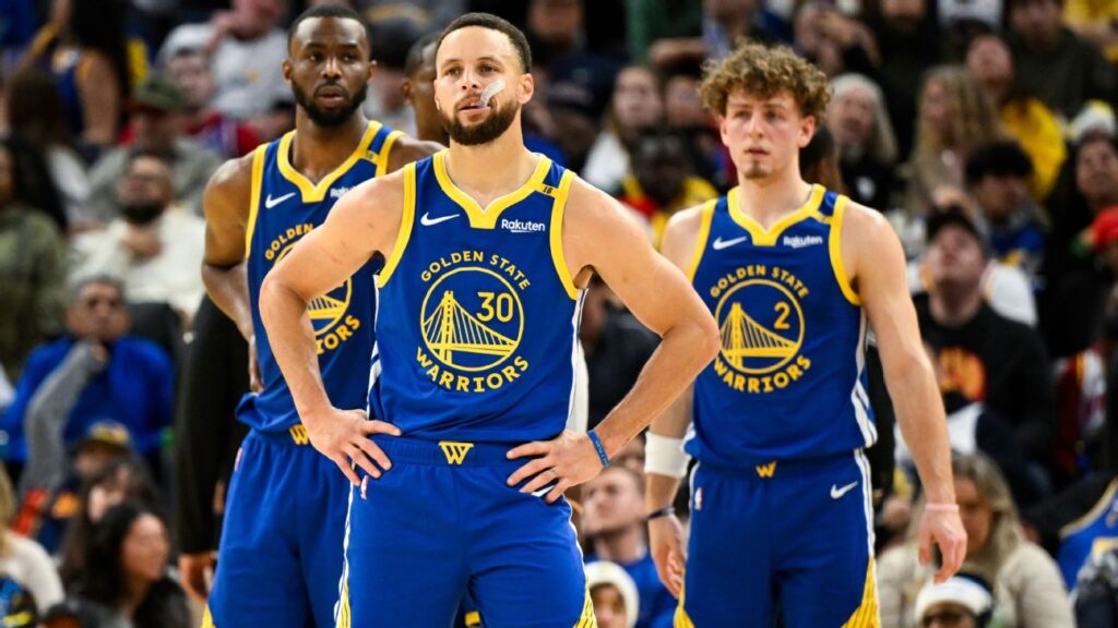 Steph Curry with Kuminga and Podzimeski