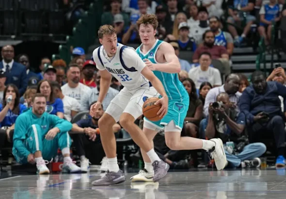 Cooper Flagg vs kon rookie race